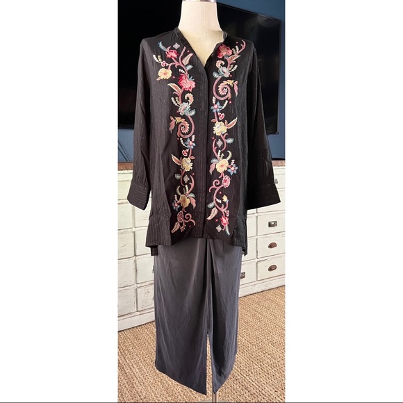 Johnny Was Esme Embroidered Shirt XS - Picture 5 of 16